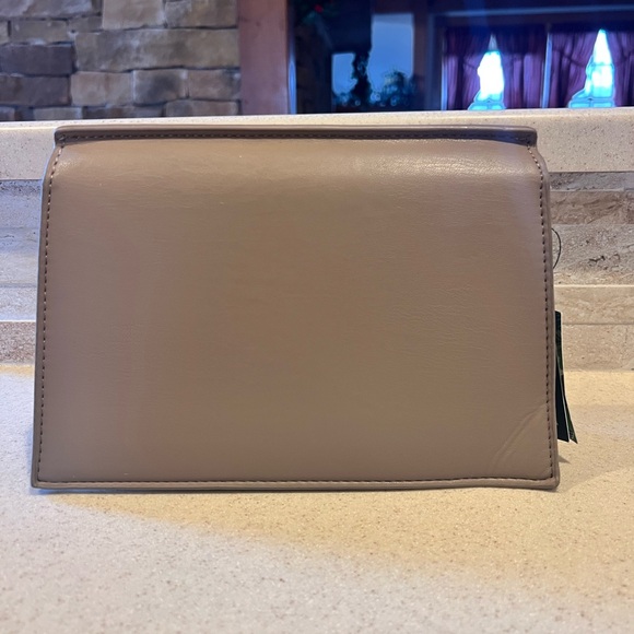 Badgley Mischka Crossbody Bag NWT pick one - Picture 8 of 12